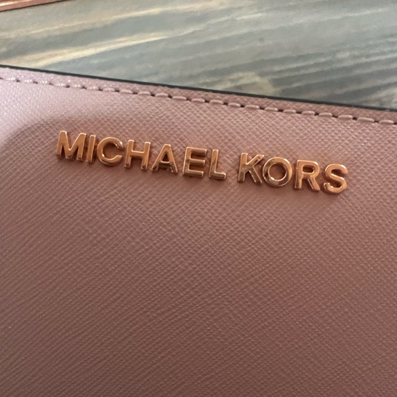 ✨🏷️SALE✨NWT Michael Kors Jet Set Lg Carryall Bifold Wallet w/ Card Case, Blossom - Picture 5 of 12